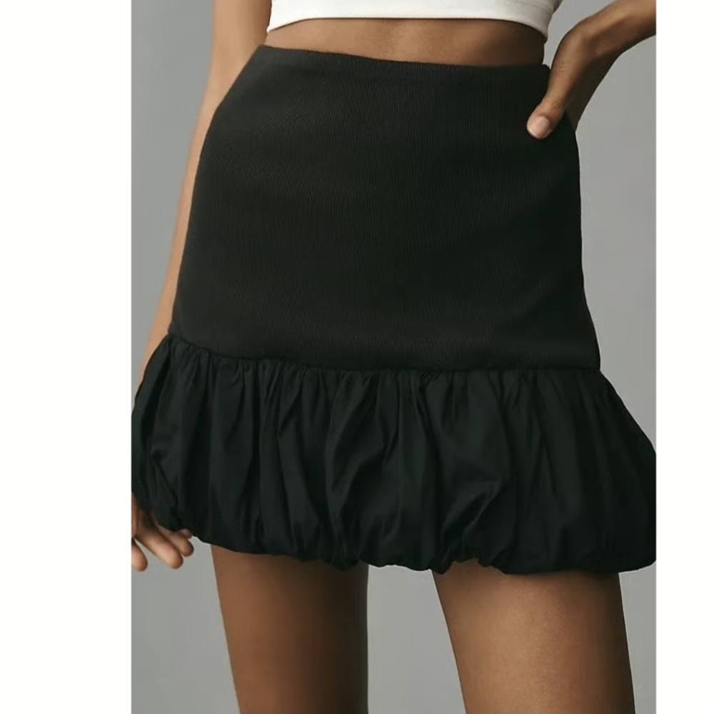 Club Monaco Black Mini Skirt with Bubble Hem Sz.4 NWT - Picture 2 of 9